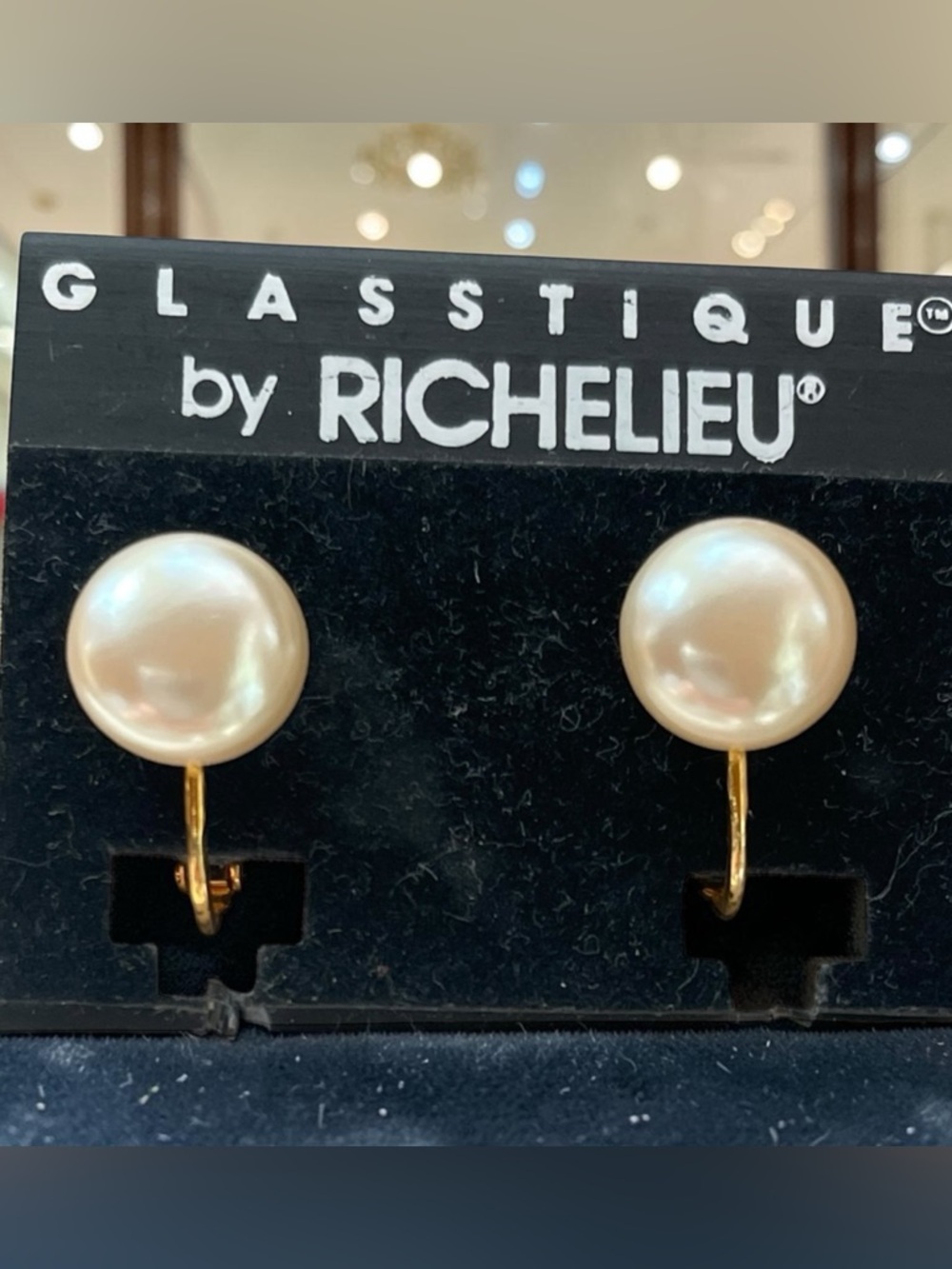 Richelieu Faux Pearl Clip-On Earrings Classic Cream Gold Tone